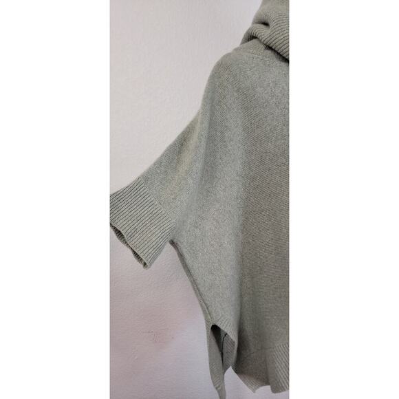 Theory Cashmere Pullover Knit Poncho Sweater Sz Medium Turtleneck Green - Picture 5 of 11